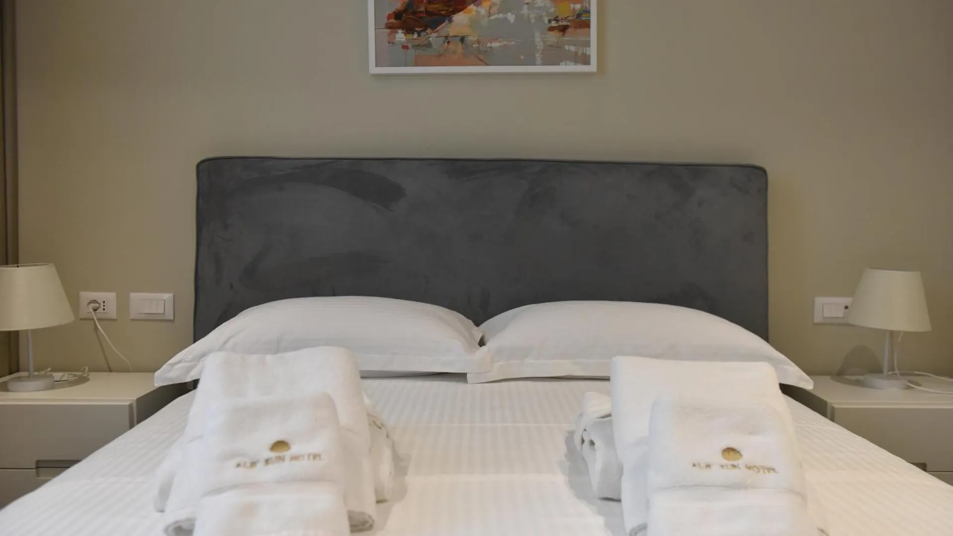 Alb'Sun Hotel Vlorë 0*,  Albánie